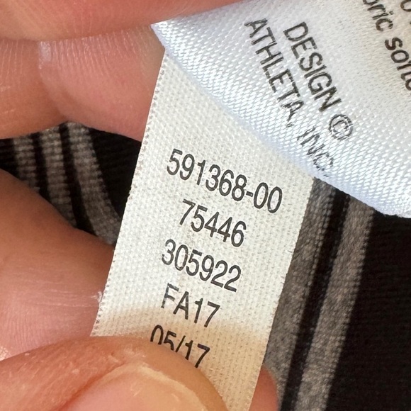 Athleta Striped Chaturanga Capri Leggings, Heather Gray & Black, Size MP - Picture 10 of 13